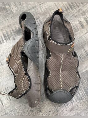 CROCS Men's Brown Mesh Outdoor Sandals with Black Soles